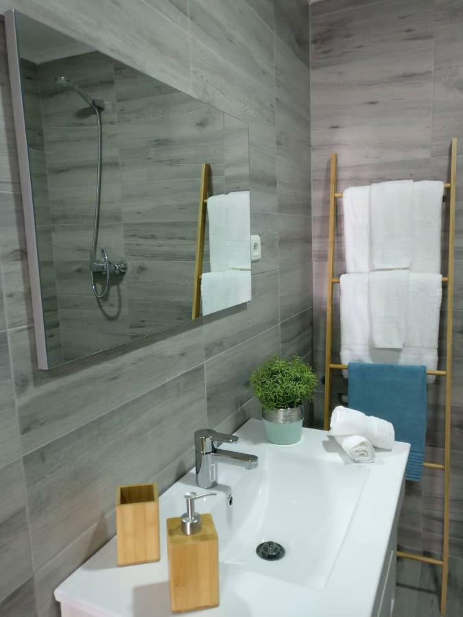 V4 Apartment Horta  Luaran gambar