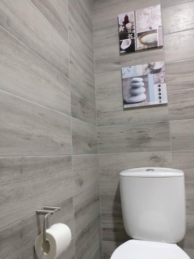 V4 Apartment Horta  Luaran gambar