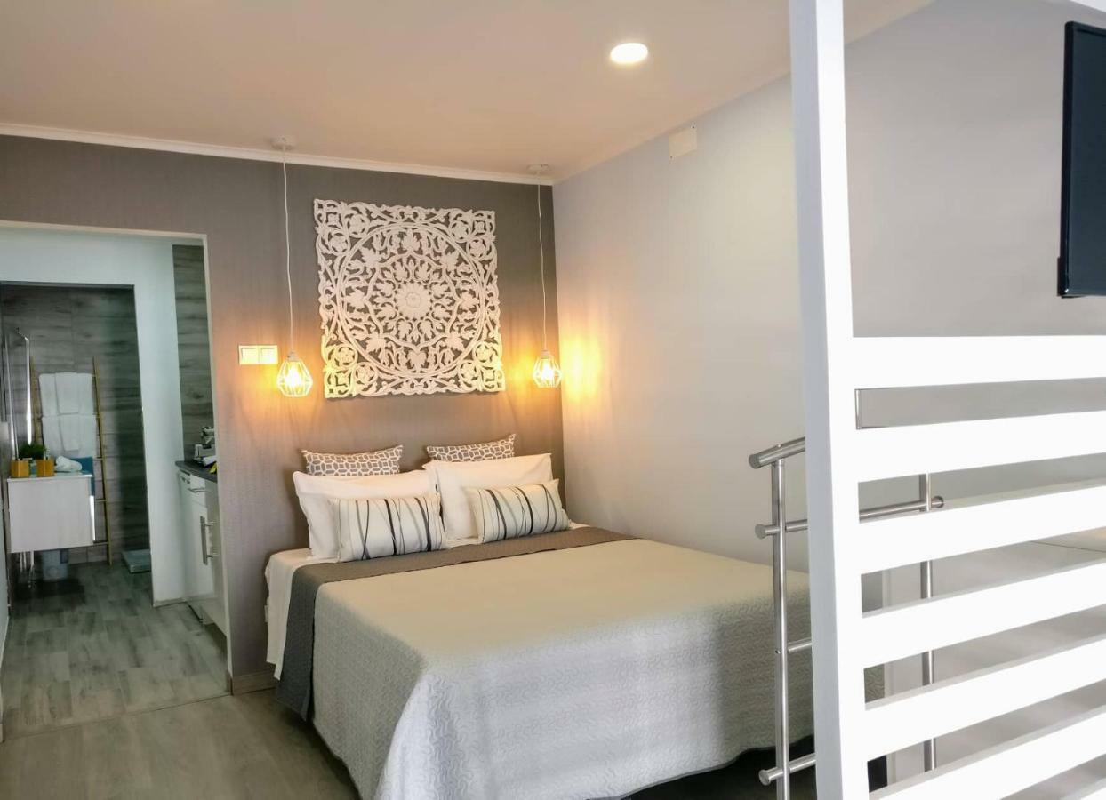 V4 Apartment Horta  Luaran gambar