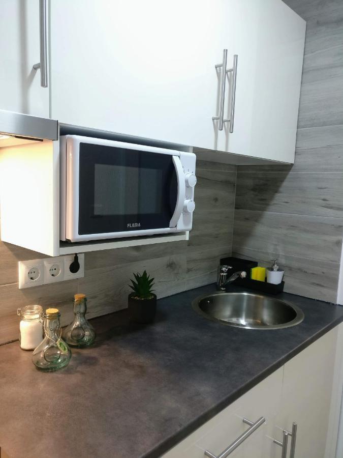 V4 Apartment Horta  Luaran gambar